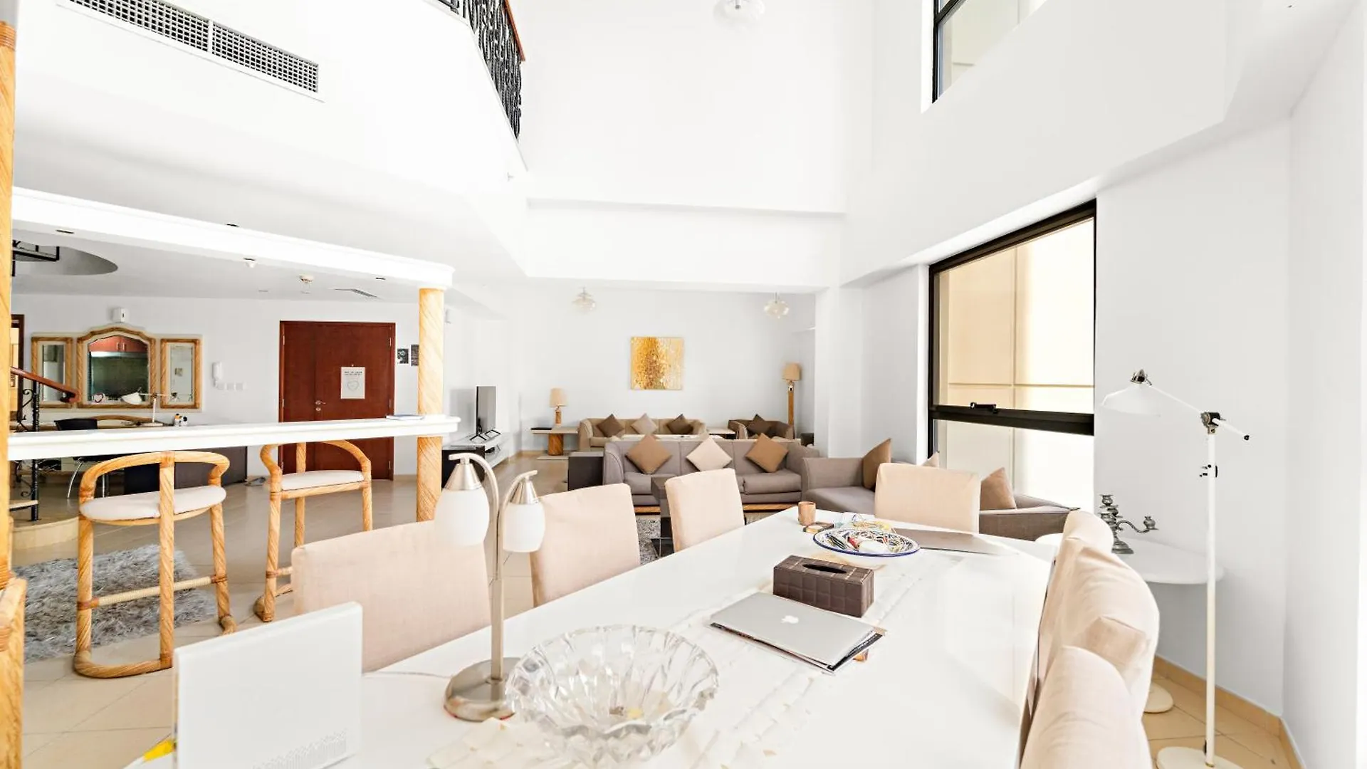 Living Room Jbr Dubai Hostel